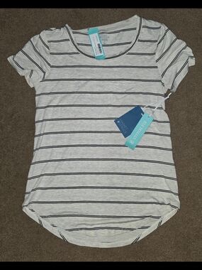 Market & Spruce Light Gray and Black Striped Short Sleeve Tee MARKET & SPRUCE